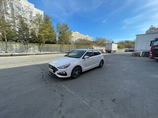 2022 Hyundai i30 III Рестайлинг 2, белый, 1760000 рублей, вид 1