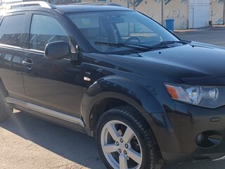 2008 Mitsubishi Outlander II, чёрный, 800000 рублей, вид 4
