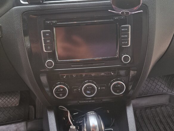 2013 Volkswagen Jetta VI, серебристый, 970000 рублей - вид 12