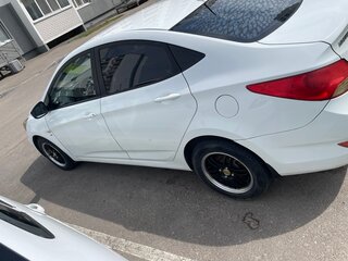 2014 Hyundai Solaris I, белый, 850000 рублей, вид 3