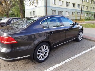 2011 Volkswagen Passat B7, серый, 990000 рублей, вид 4