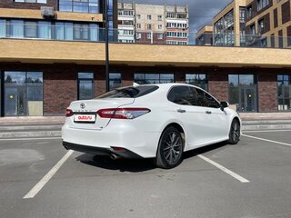 2018 Toyota Camry VIII (XV70), белый, 2109999 рублей, вид 5