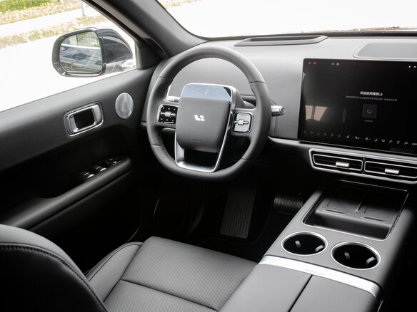 2025 Li Auto (Lixiang) L6 I, чёрный - вид 14