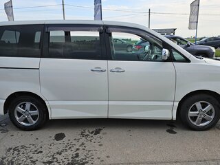 2006 Toyota Voxy I (R60), белый, 880000 рублей, вид 2