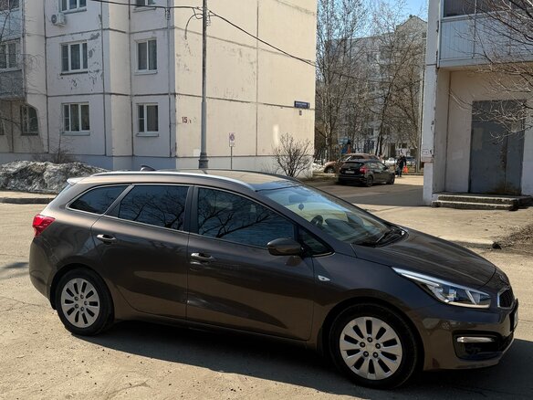 2018 Kia Ceed II Рестайлинг, коричневый, 1720000 рублей - вид 5