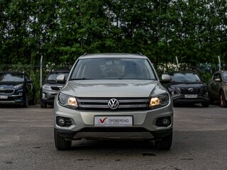 2013 Volkswagen Tiguan I Рестайлинг, серебристый, 1300000 рублей, вид 3