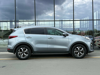 2019 Kia Sportage IV Рестайлинг, серебристый, 1890000 рублей, вид 3