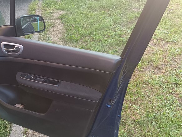 2003 Peugeot 307 5-speed I, синий, 300000 рублей - вид 9
