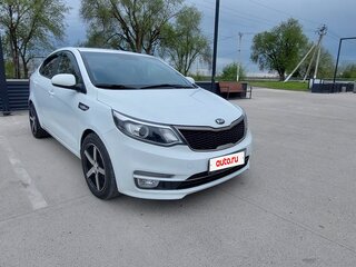 2017 Kia Rio III Рестайлинг, белый, 1250000 рублей, вид 2