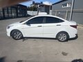 2014 Hyundai Solaris I Рестайлинг, белый, 930000 рублей - вид 4