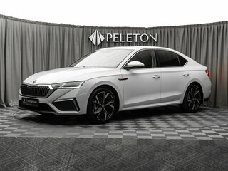 2021 Skoda Octavia IV (A8), белый, 2490000 рублей, вид 1