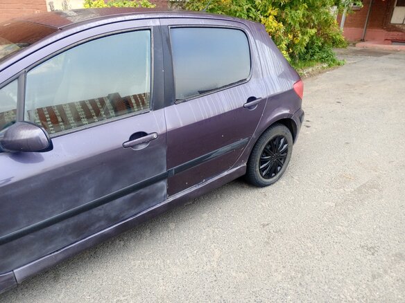2003 Peugeot 307 I, фиолетовый, 78000 рублей - вид 4