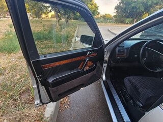 1992 Mercedes-Benz S-Класс 300 5-speed III (W140), серебристый, 1200000 рублей, вид 5