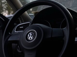 2010 Volkswagen Golf VI, чёрный, 450000 рублей, вид 5