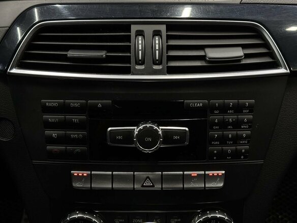 2011 Mercedes-Benz C-Класс 180 BlueEFFICIENCY III (W204) Рестайлинг, белый - вид 14
