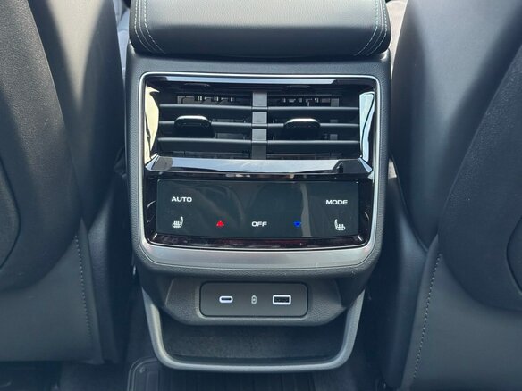 2026 Geely Monjaro I, белый, 4954990 рублей - вид 26