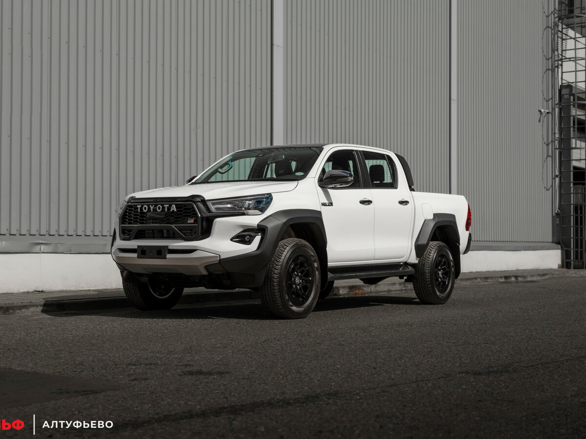 Открыть фотографии: Toyota Hilux VIII Рестайлинг 2