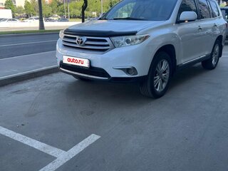 2013 Toyota Highlander II (XU40) Рестайлинг, белый, 1750000 рублей, вид 2