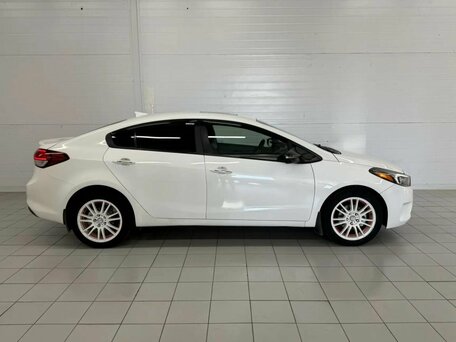 2017 Kia Forte II Рестайлинг, белый, 1205000 рублей, вид 4