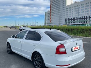 2012 Skoda Octavia RS II Рестайлинг, белый, 1650000 рублей, вид 5