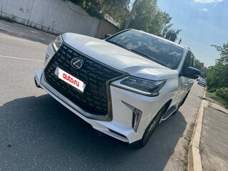 2017 Lexus LX 570 III Рестайлинг 2, белый, 8150000 рублей, вид 1