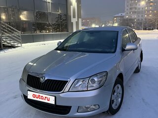 2013 Skoda Octavia II (A5) Рестайлинг, серебристый, 1000000 рублей, вид 3