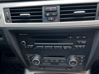 2009 BMW 3 серии 318i V (E90/E91/E92/E93) Рестайлинг, серый, 1030000 рублей, вид 2