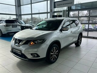2017 Nissan X-Trail III Рестайлинг, серебристый, 1895000 рублей, вид 3