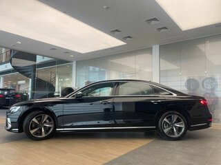 2025 Audi A8 Long 55 TFSI IV (D5) Рестайлинг, чёрный, 21490000 рублей, вид 3