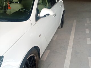 2013 Opel Insignia I Рестайлинг, белый, 925000 рублей, вид 2