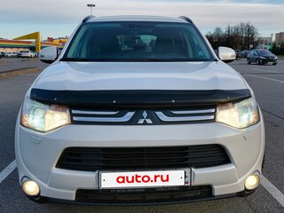 2014 Mitsubishi Outlander III, белый, 1680000 рублей, вид 4