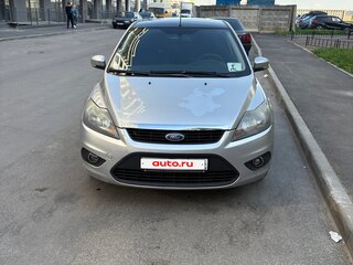 2010 Ford Focus II Рестайлинг, серебристый, 330000 рублей, вид 2