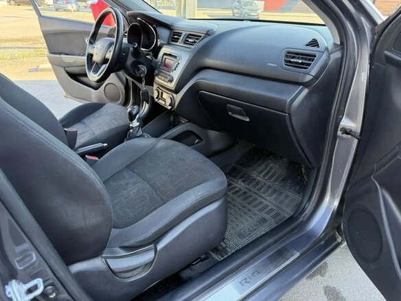 2014 Kia Rio 6-speed III, серый, 1300000 рублей - вид 9