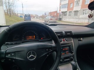 2001 Mercedes-Benz C-Класс 230 II (W203), чёрный, 420000 рублей, вид 5