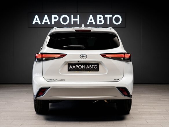2025 Toyota Highlander IV (XU70), белый - вид 3