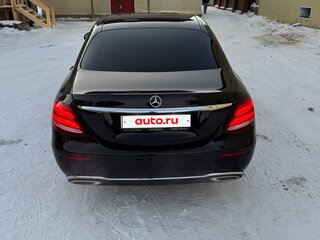 2016 Mercedes-Benz E-Класс 200 V (W213, S213, C238), чёрный, 3230000 рублей, вид 5