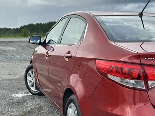 2016 Kia Rio III Рестайлинг, красный, 1180000 рублей, вид 3
