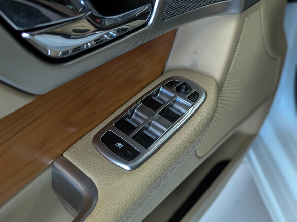 2014 Jaguar XF I Рестайлинг, белый, 1350000 рублей - вид 23