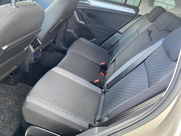 2017 Volkswagen Tiguan II, бежевый, 1999000 рублей - вид 11