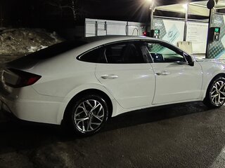 2020 Hyundai Sonata VIII (DN8), белый, 2000000 рублей, вид 4