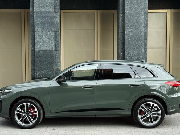 2026 Audi Q5 L III (GU), зелёный - вид 7