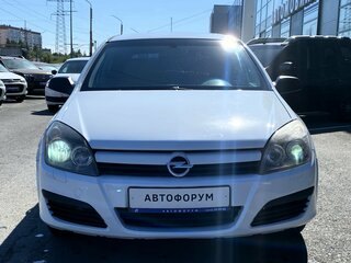 2004 Opel Astra H, белый, 280000 рублей, вид 2