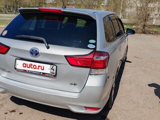 2017 Toyota Corolla Fielder XI (E160, E170) Рестайлинг 2, серебристый, 1300000 рублей, вид 4