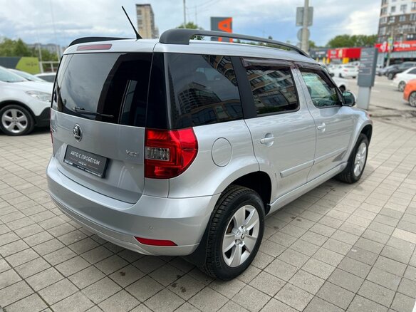 2014 Skoda Yeti I Рестайлинг, серебристый - вид 4