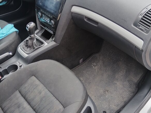 2010 Skoda Octavia II (A5) Рестайлинг, серый, 500000 рублей - вид 17