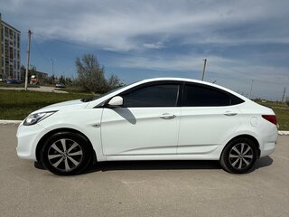 2012 Hyundai Accent IV, белый, 870000 рублей, вид 4