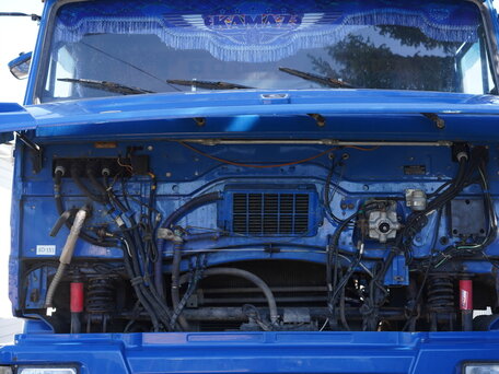 2012 КамАЗ 65117, синий, 2150000 рублей, вид 2
