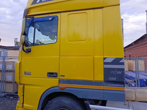 2009 DAF XF 105, жёлтый, 3200000 рублей - вид 3