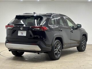 2023 Toyota RAV4 V (XA50), чёрный, 3600007 рублей, вид 4