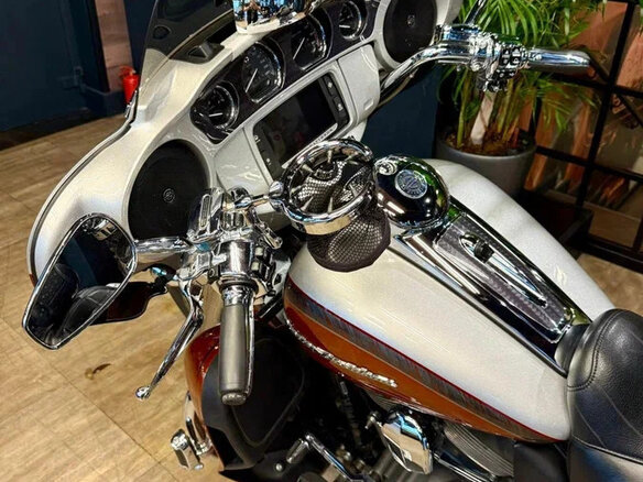2014 Harley-Davidson CVO Limited, красный, 1890000 рублей - вид 10